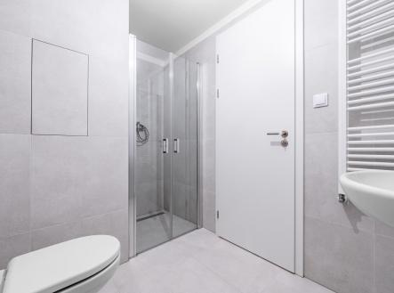 2025-04-02-100465-hdr-1_17701118302862_1920x1080_fft_90.jpg | Pronájem bytu, 1+kk, 33 m²