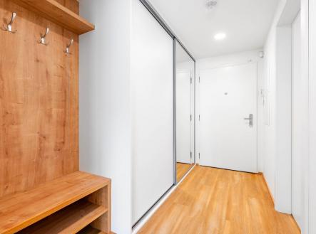 2024-05-29-73780-hdr-1_17701118287332_1920x1080_fft_90.jpg | Pronájem bytu, 1+kk, 33 m²