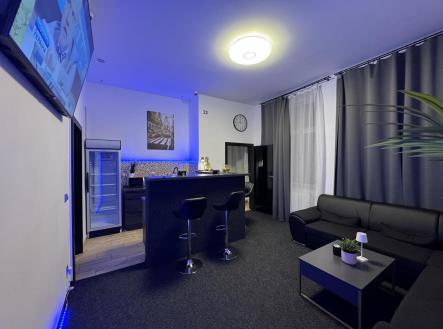 IMG_7343.jpeg | Pronájem - obchodní prostor, 98 m²