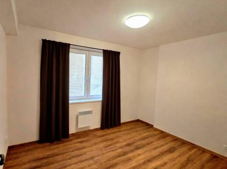 WhatsApp Image 2026-03-31 at 19.29.18 (1).jpeg | Pronájem bytu, 2+kk, 40 m²