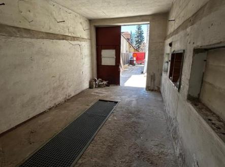 3a08b8d1-54cb-4e6d-b851-9f6530933c22.jpeg | Pronájem - malý objekt/garáž