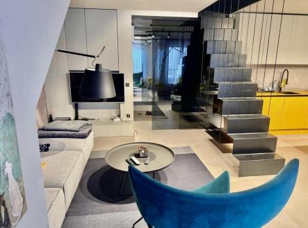 9a6a7ded-cf23-4a64-ac04-64cfa2cc83cd.jpeg | Pronájem bytu, 2+kk, 62 m²