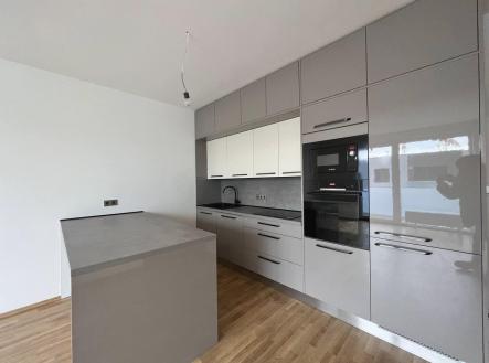 3dc261f6-c63b-4c27-90f9-4258aadb5d2d.jpeg | Pronájem bytu, 2+kk, 60 m²