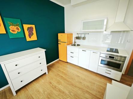 Pronájem bytu, 1+kk, 38 m² obrázek