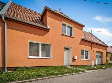 1 | Prodej - dům/vila, 145 m²
