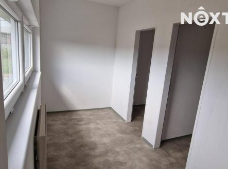 Pronájem - komerční objekt, sklad, 942 m²