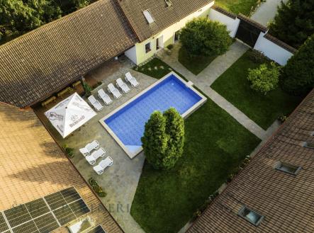 foto: 2 | Prodej - komerční objekt, jiný, 2 041 m²