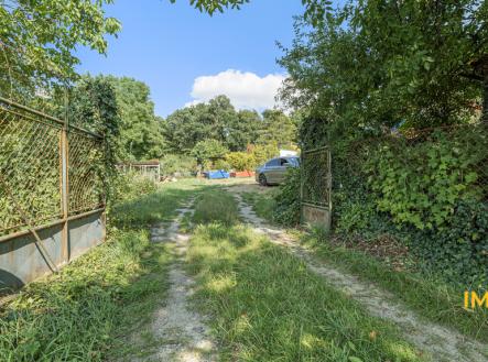 p1024753.jpg | Prodej - pozemek pro bydlení, 1 056 m²