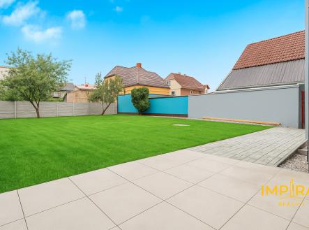 Pohled z terasy | Prodej - dům/vila, 193 m²