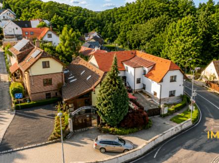 Prodej - obchodní prostor, 100 m² obrázek