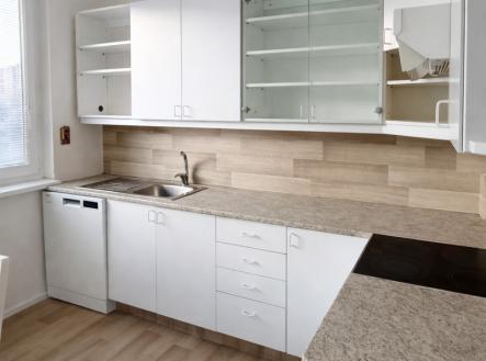 chatgpt-image-31-mar.2026-g.13-06-32.png | Pronájem bytu, 3+1, 90 m²