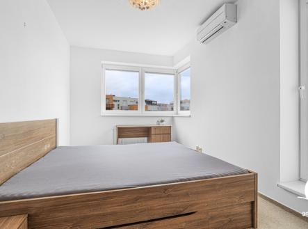 p1233821.jpg | Pronájem bytu, 2+kk, 62 m²