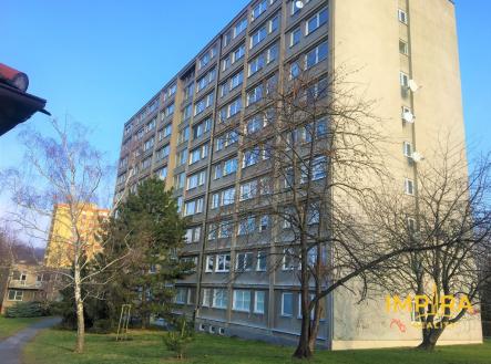 Pohled na dům | Pronájem bytu, 1+1, 29 m²