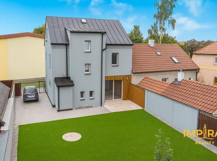 Pohled z dronu | Pronájem - dům/vila, 193 m²