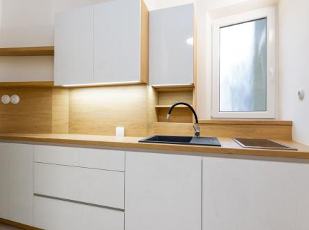 Pronájem bytu, 1+kk, 36 m²