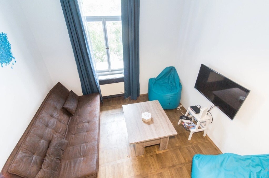 e640c39b-4dad-4db7-ba30-e4dd2be1f834-attach_some_photos_of_your_property_please_-pic02-9f54e1