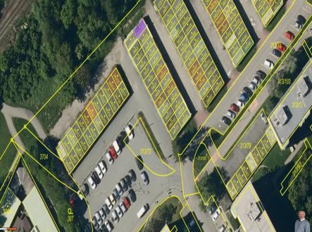 Snímek z KN.jpg | Pronájem - malý objekt/garáž