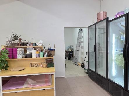 20250915_111136 | Pronájem - obchodní prostor, 56 m²