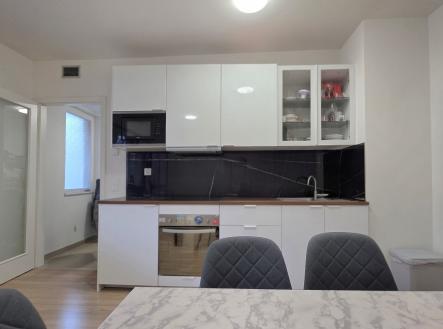 20260122_121151(1) | Pronájem bytu, 1+kk, 37 m²