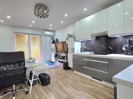 20250606_091104 | Pronájem bytu, 3+kk, 66 m²