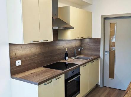 6 | Pronájem bytu, 1+kk, 43 m²