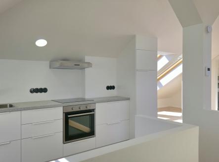 20250426_095906 | Pronájem bytu, 1+kk, 48 m²