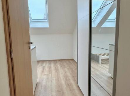 5825410885877436114.jpg | Pronájem bytu, 1+kk, 19 m²