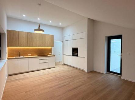 5938443438581813028_121 | Pronájem bytu, 3+kk, 80 m²