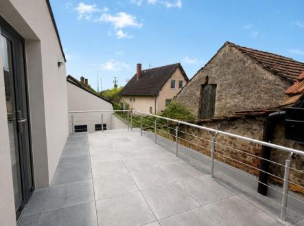 9b36616b-cbc3-4c7b-b1bf-64af95504ed6 | Pronájem bytu, 3+kk, 80 m²