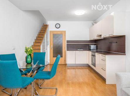 Pronájem bytu, 2+kk, 82 m²