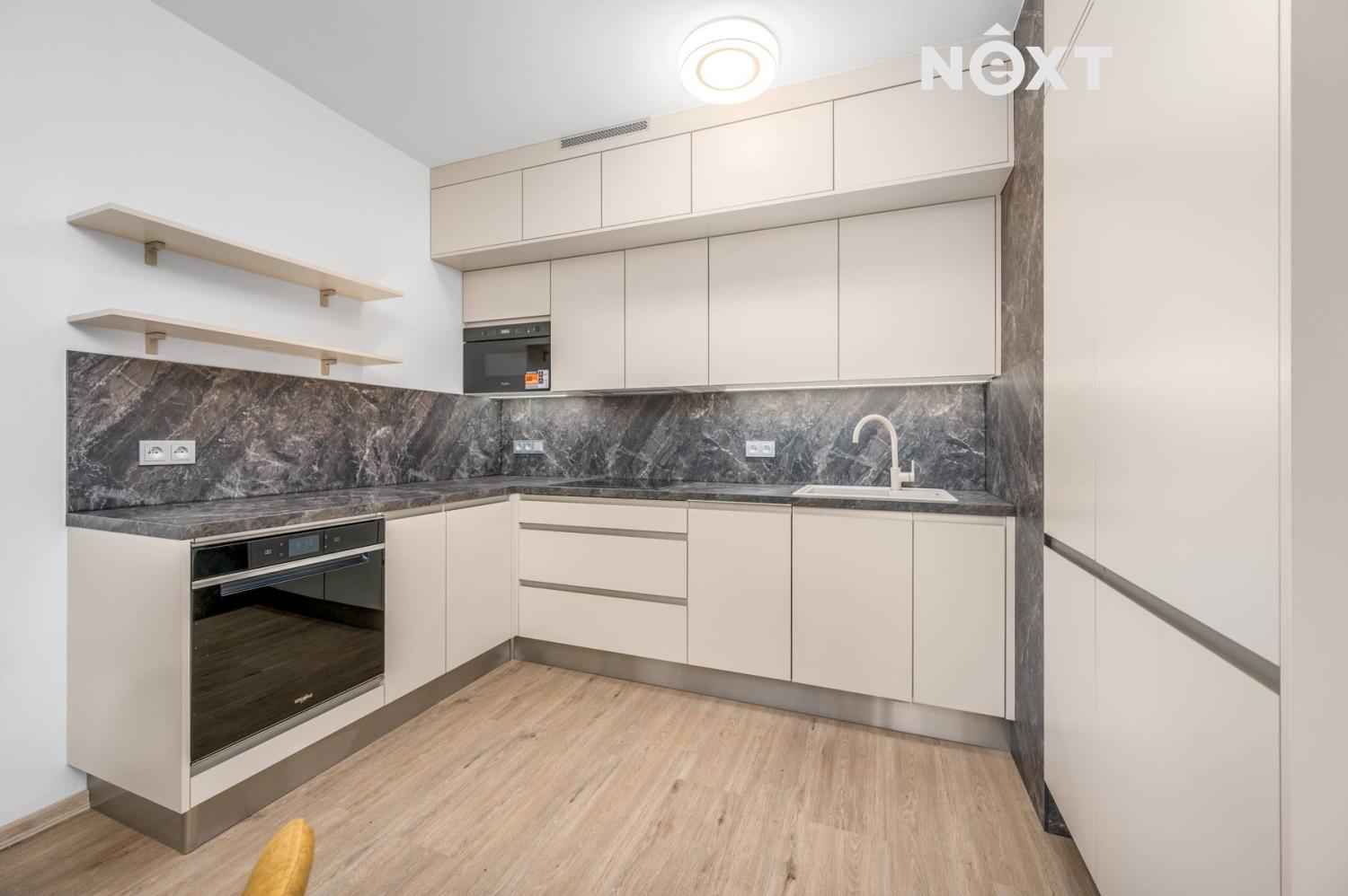 Pronájem byt 2+kk, 80㎡