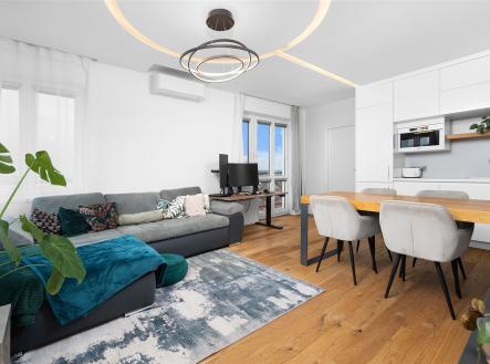 . | Pronájem bytu, 2+kk, 56 m²