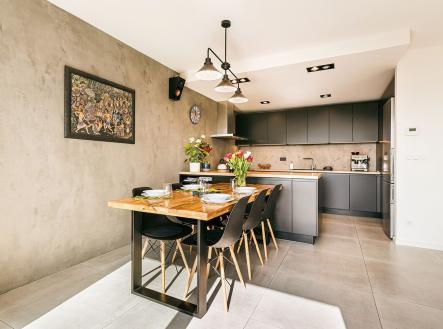 . | Prodej - dům/vila, 160 m²