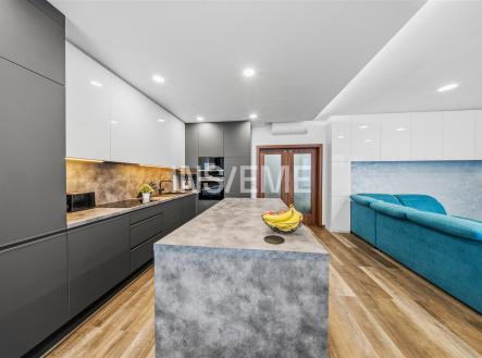 . | Prodej bytu, 3+kk, 98 m²