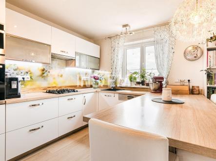. | Prodej - dům/vila, 180 m²