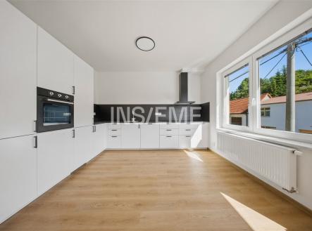 . | Pronájem bytu, 3+kk, 98 m²