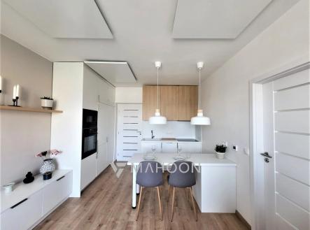 3 | Pronájem bytu, 1+kk, 47 m²