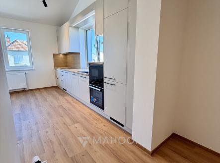IMG_3875 | Pronájem bytu, 2+kk, 64 m²