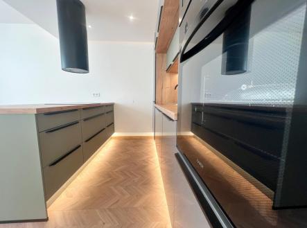 Kuchyne_1.jpg | Pronájem bytu, 2+kk, 45 m²