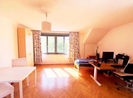 . | Pronájem bytu, 1+kk, 31 m²