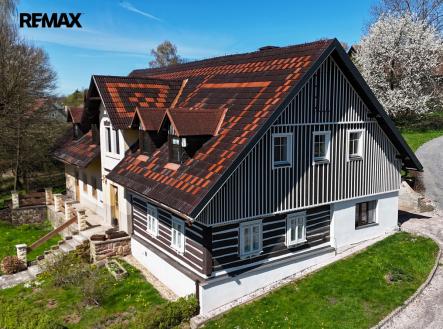 Dům | Prodej - dům/vila, 368 m²