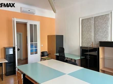 3.jpg | Pronájem - kanceláře, 33 m²
