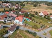 Pronájem - dům/vila, 310 m²
