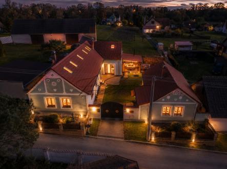 chatgpt-image-14.6.2026-21-23-27.png | Prodej - hotel, 208 m²