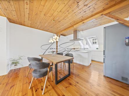 a7400573-copy.jpg | Prodej bytu, 6+1, 177 m²