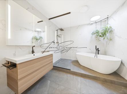 a7400590-copy.jpg | Prodej bytu, 6+1, 177 m²