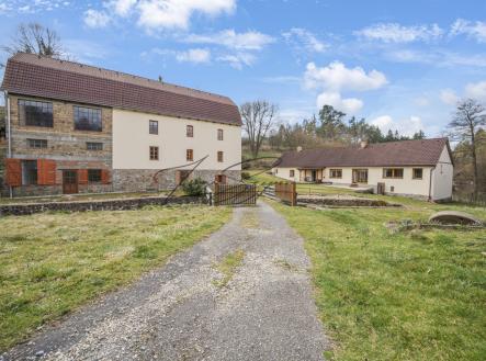 a7408181.jpg | Prodej - dům/vila, 594 m²