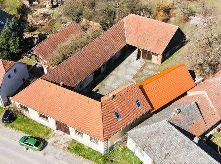 Prodej - dům/vila, 678 m²