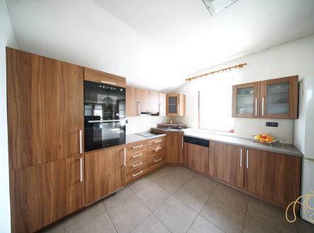 Prodej - dům/vila, 220 m²