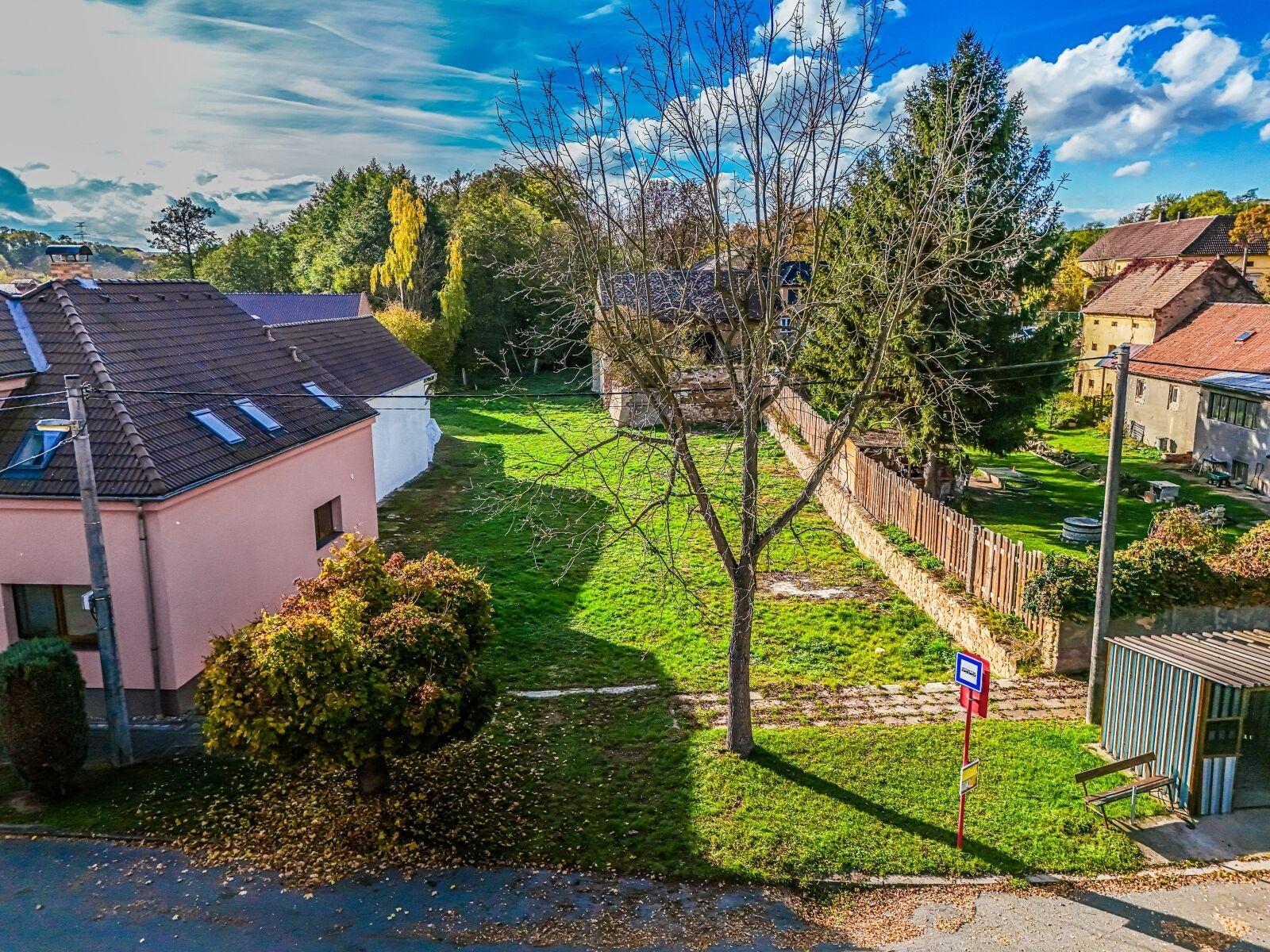 Prodej stavebního pozemku 1442 m² Klobuky - Páleček